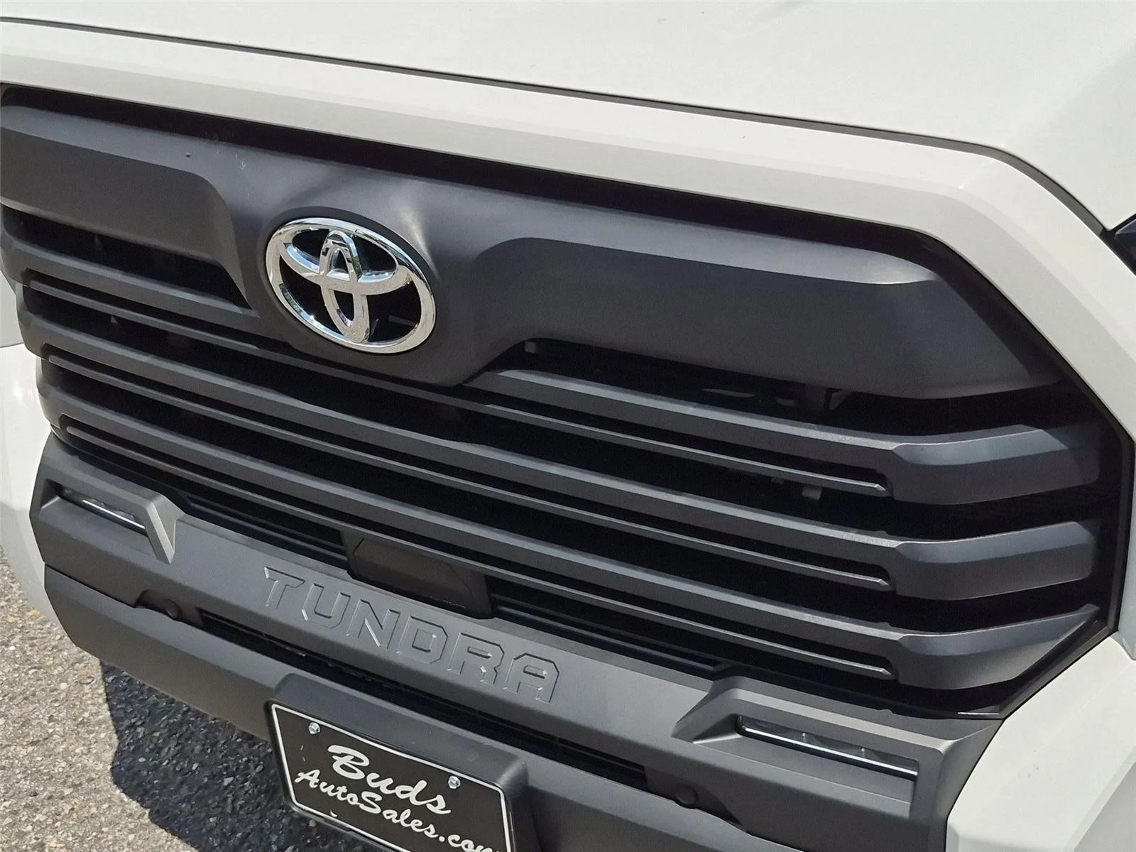 Used 2023 Ice Cap Toyota SR5 image 14