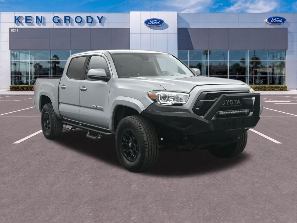 Used 2019 Gray Toyota SR5 image 1