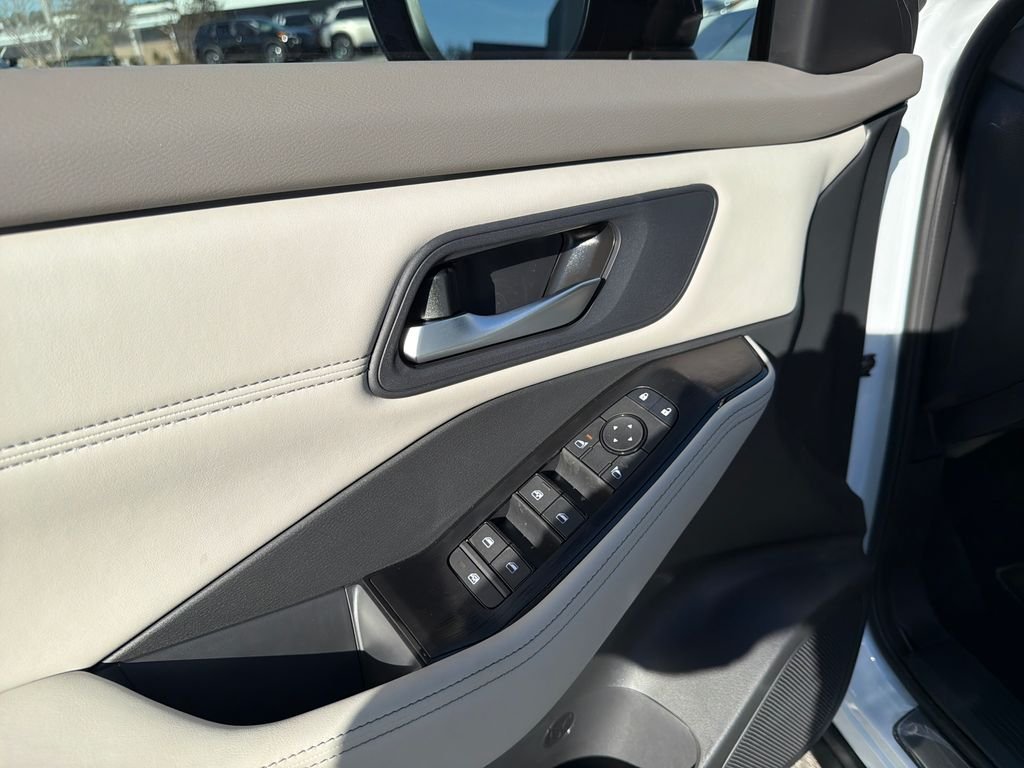 New 2026 Nissan Rogue Dark Armor 4D Sport Utility