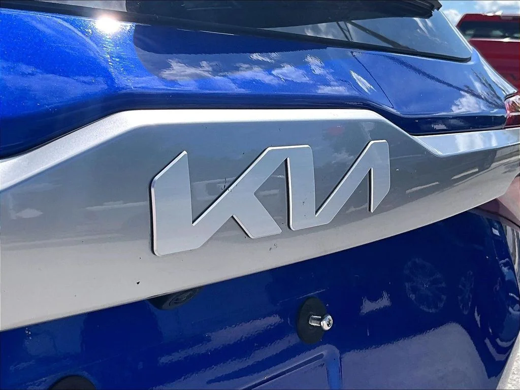 Used 2023 Blue Kia LX image 9