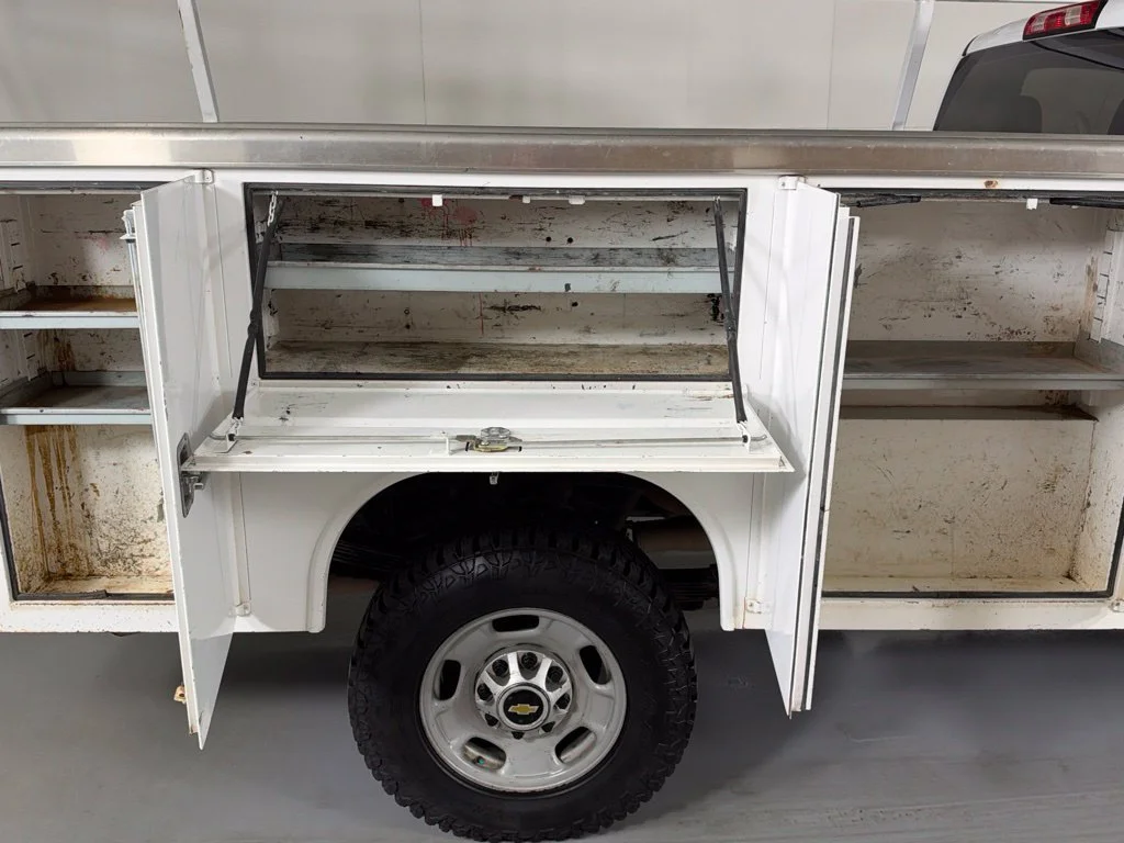 Used 2016 SUMMIT WHITE Chevrolet Work Truck image 17