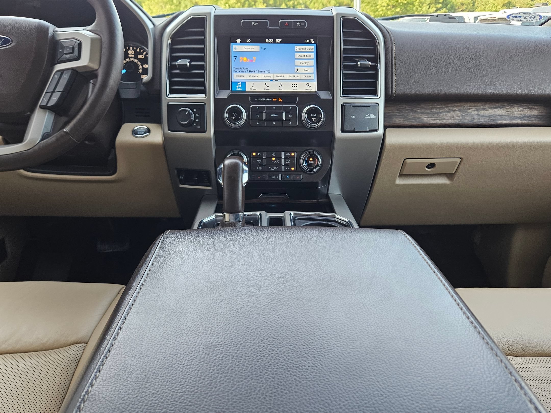 Used 2019 Silver Spruce Metallic Ford LARIAT image 10