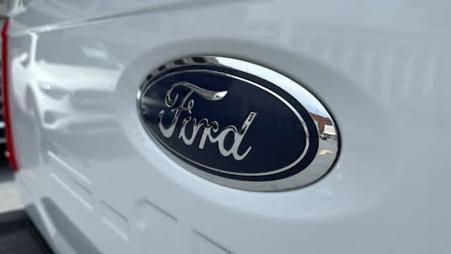 Used 2023 Oxford White Ford XLT image 8