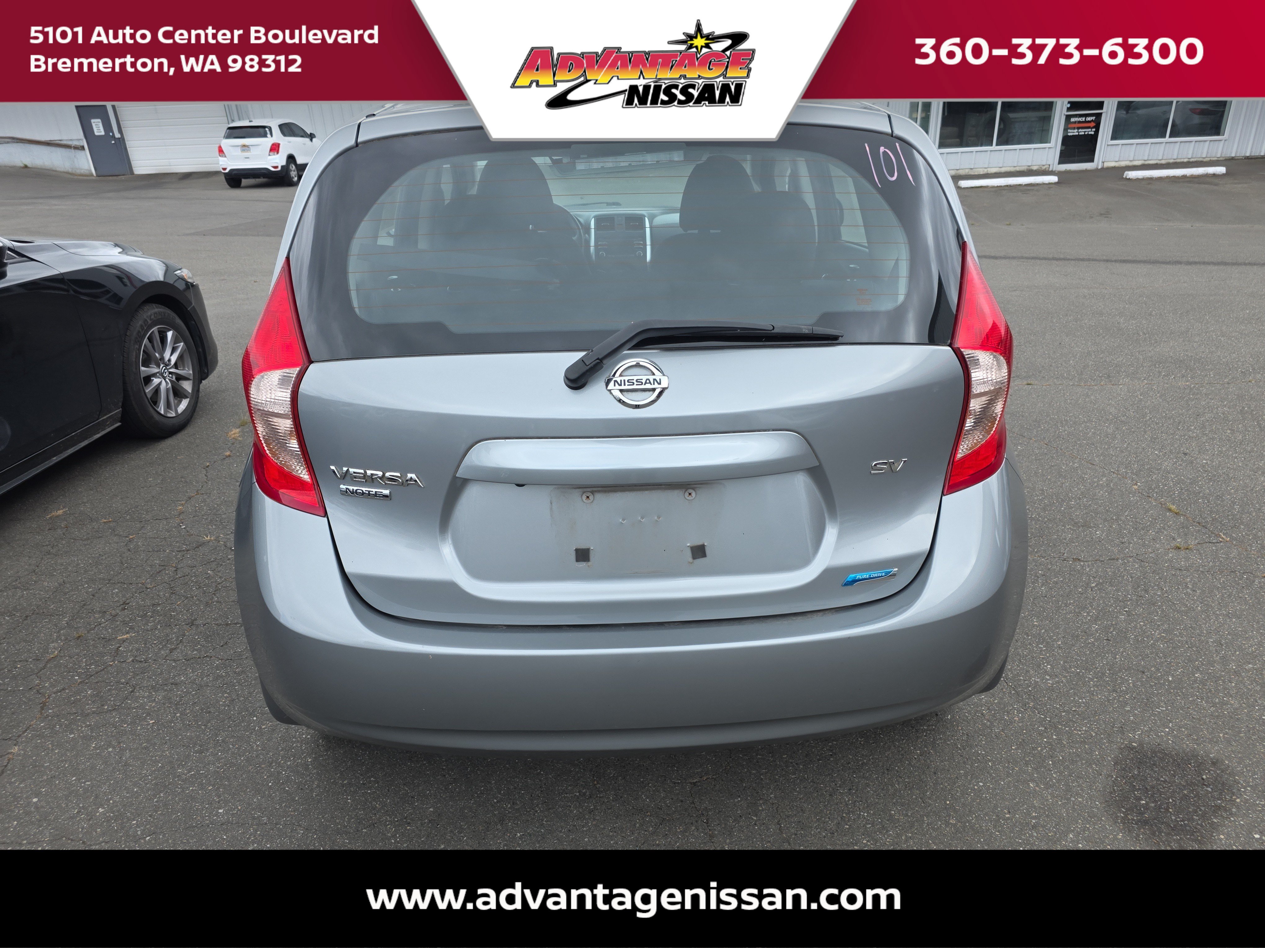 Used 2014 Magnetic Gray Metallic Nissan SV image 3