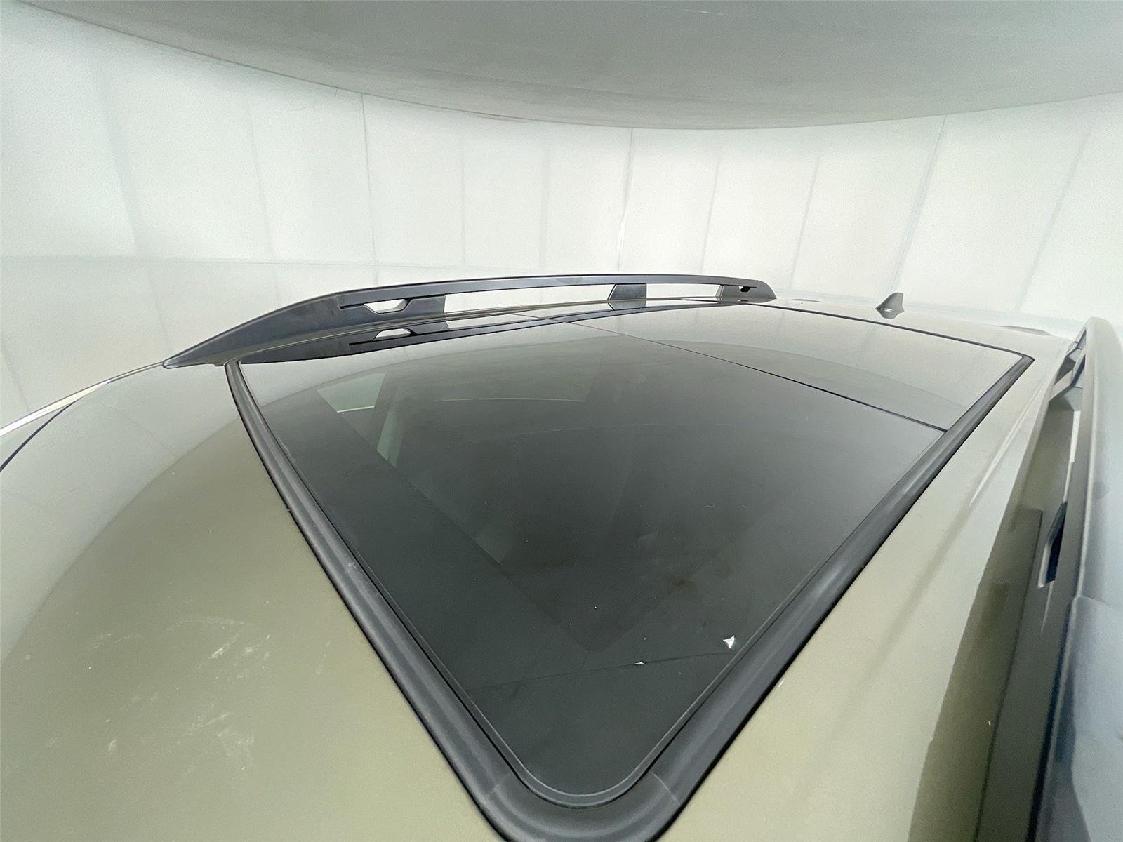 Used 2022 Autumn Green Metallic Subaru Onyx Edition image 11