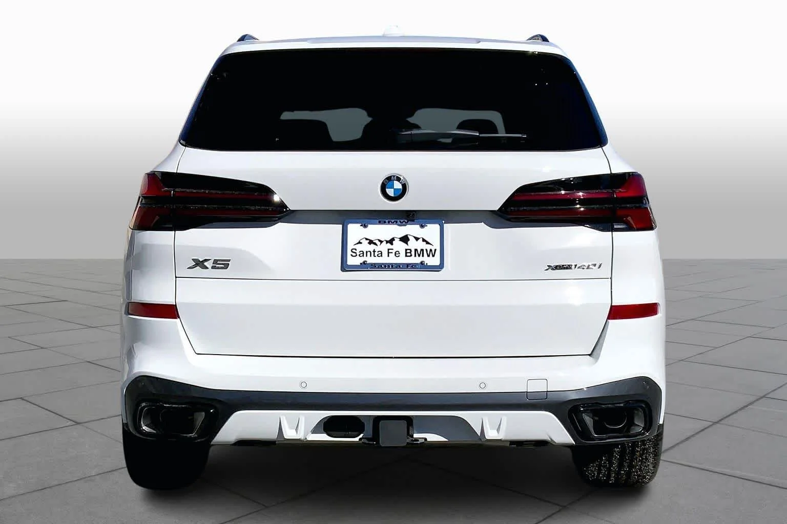 New 2026 Alpine White BMW xDrive40i image 4