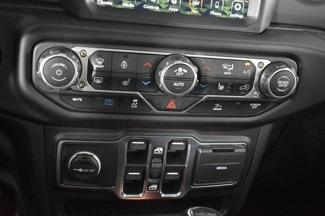 Used 2023 Red Jeep 4x4 image 40