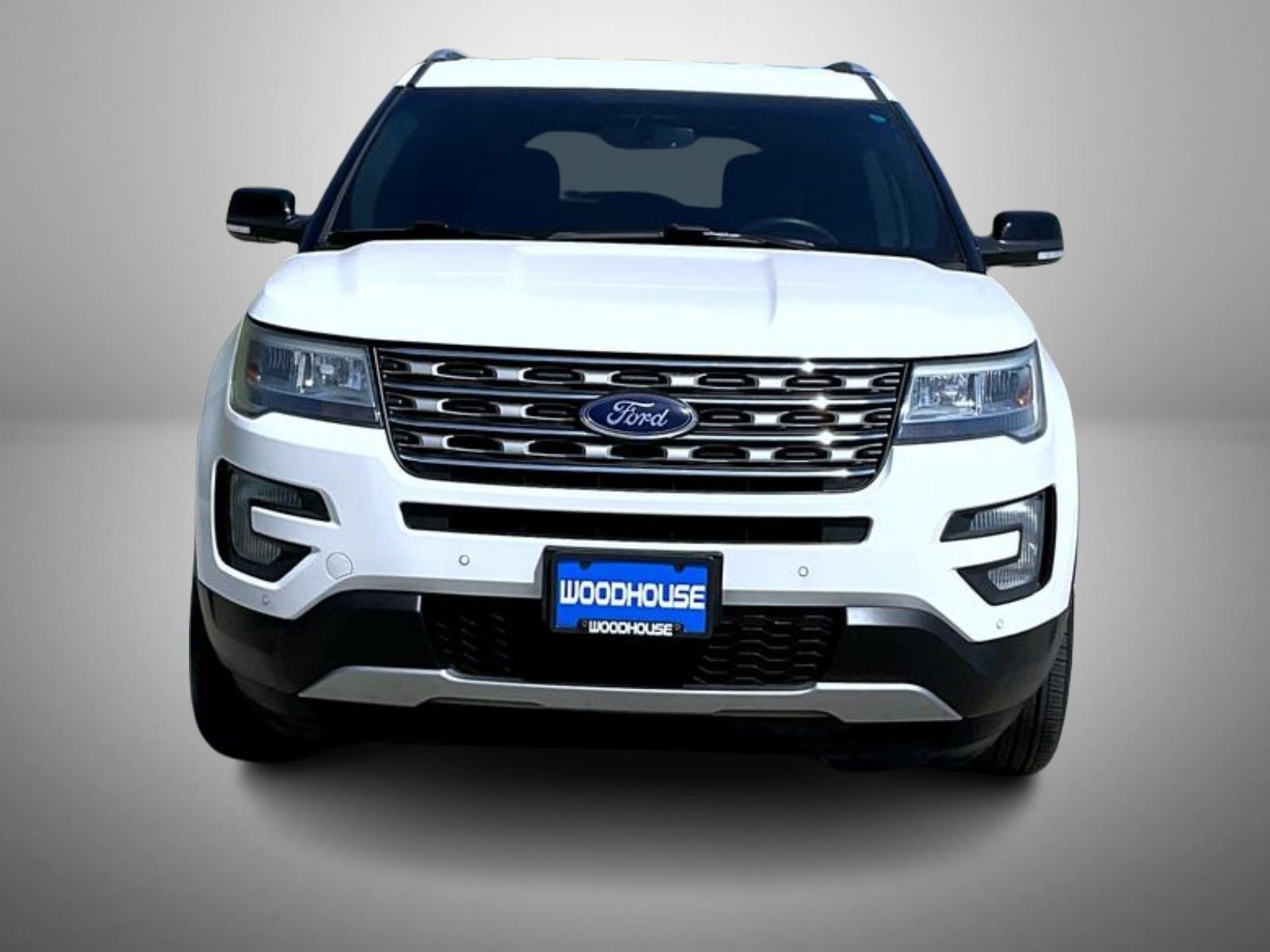 Used 2017 White Ford XLT image 2