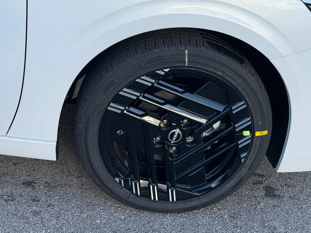 New 2027 Aspen White TriCoat Nissan SR image 9