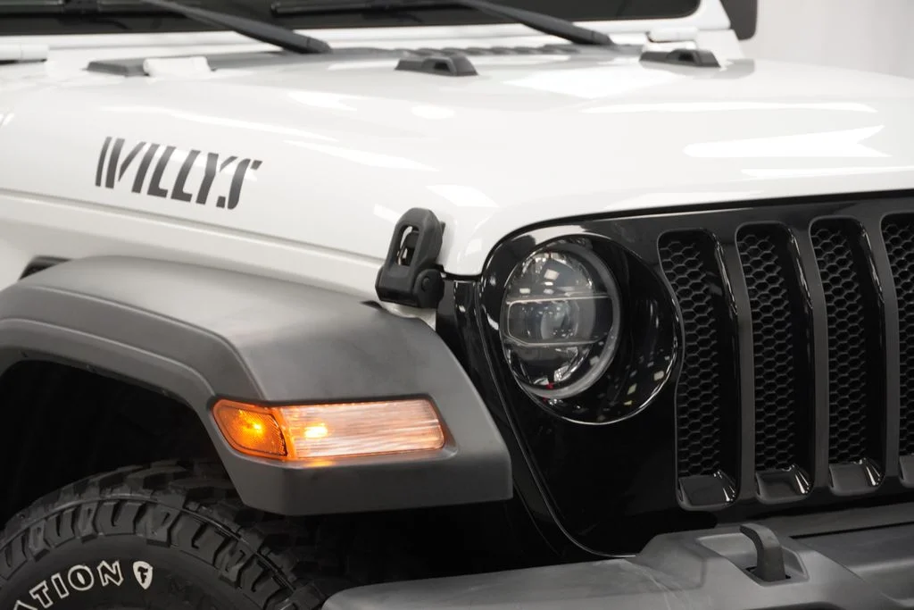 Used 2022 White Jeep Willys image 5