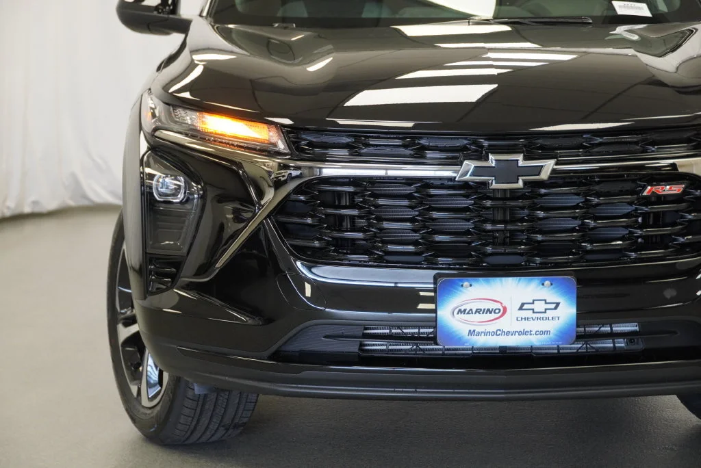 New 2026 Mosaic Black Metallic Chevrolet 1RS image 9