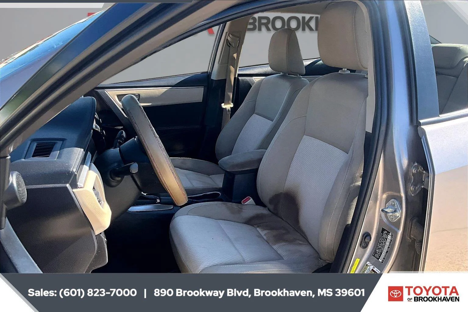 Used 2015 Brown Sugar Metallic Toyota LE image 18