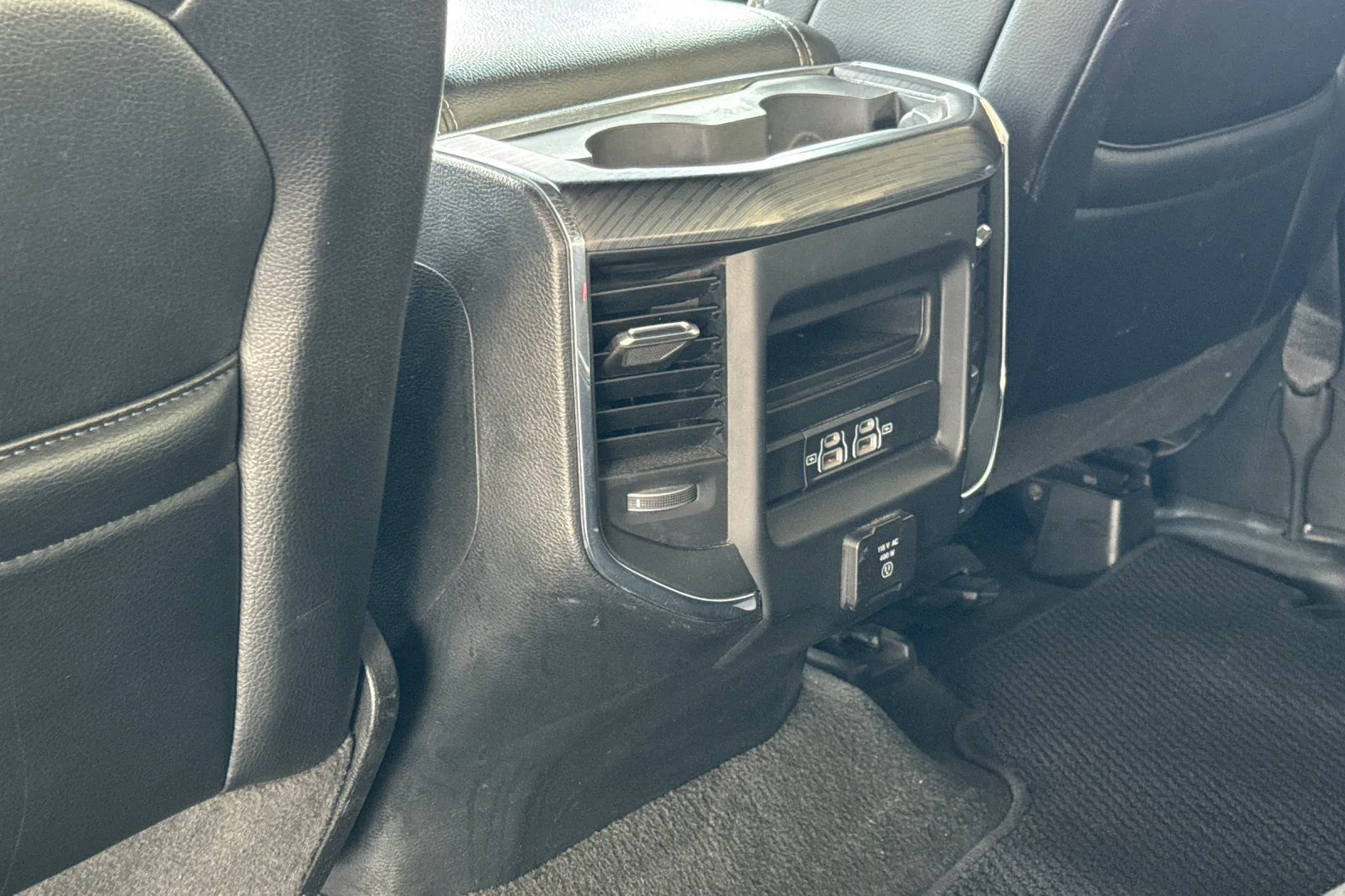 2024 RAM Ram 1500 Pickup Laramie - Photo 18
