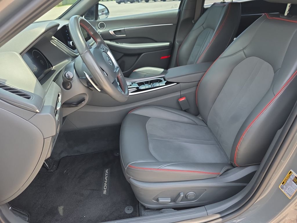 Used 2022 Hampton Gray Hyundai SEL Plus image 24