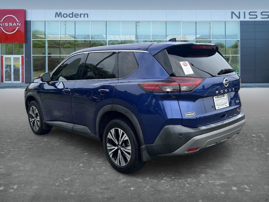Used 2021 Caspian Blue Metallic Nissan SV image 7