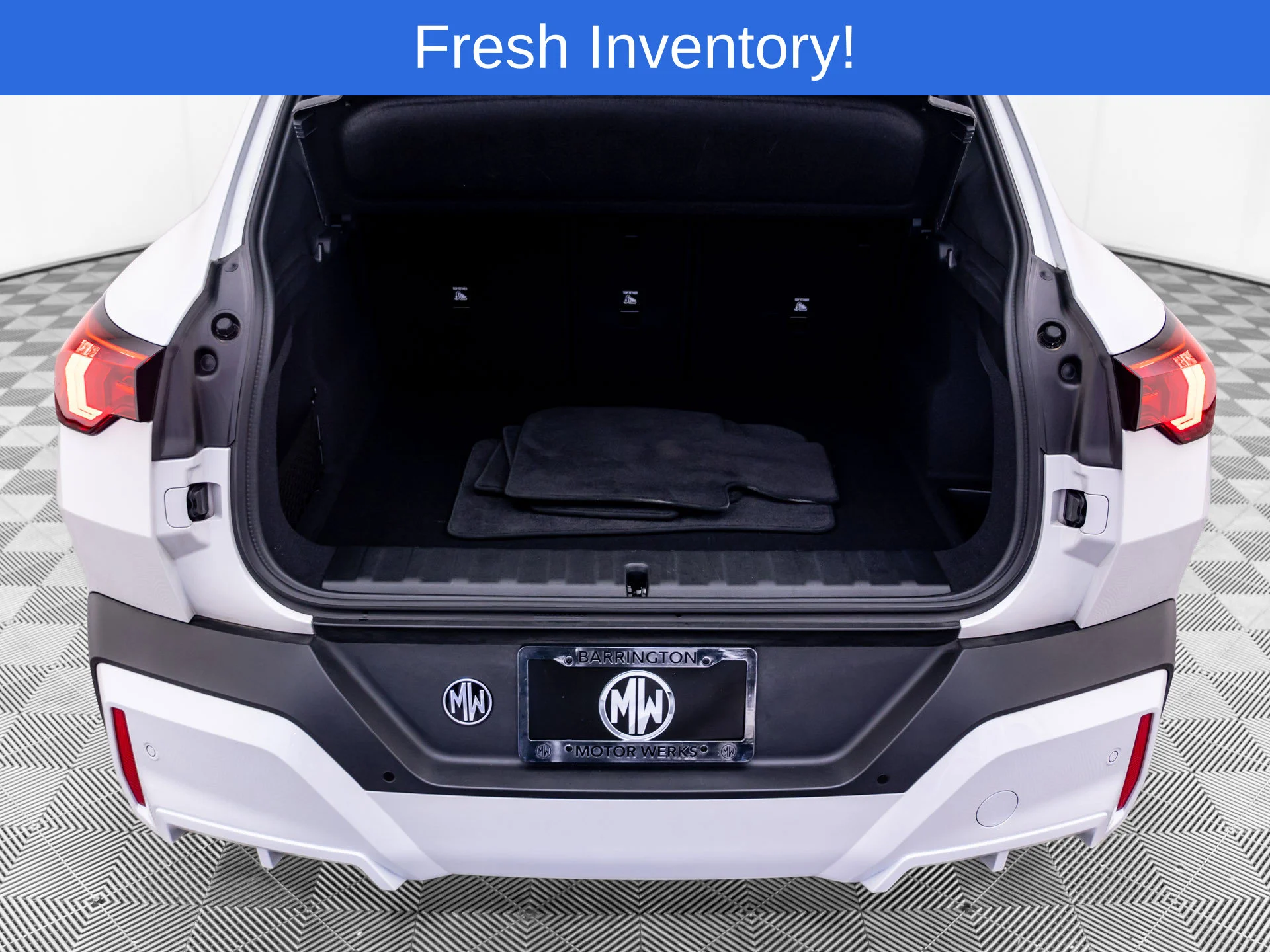 Certified Used 2025 White BMW xDrive28i image 31