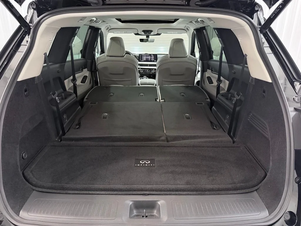 Used 2026 Black INFINITI PURE image 38