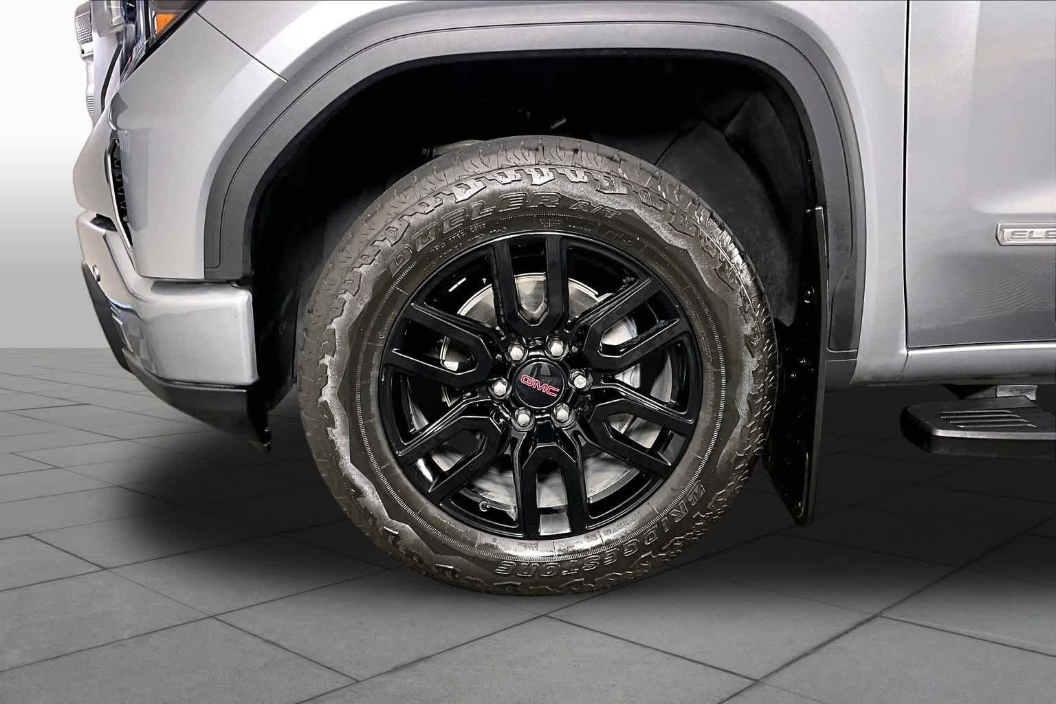 Used 2024 Sterling Metallic GMC Elevation image 11