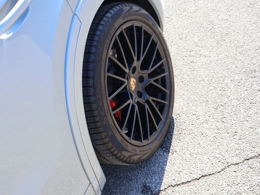 2023 Porsche Cayenne GTS - Photo 38
