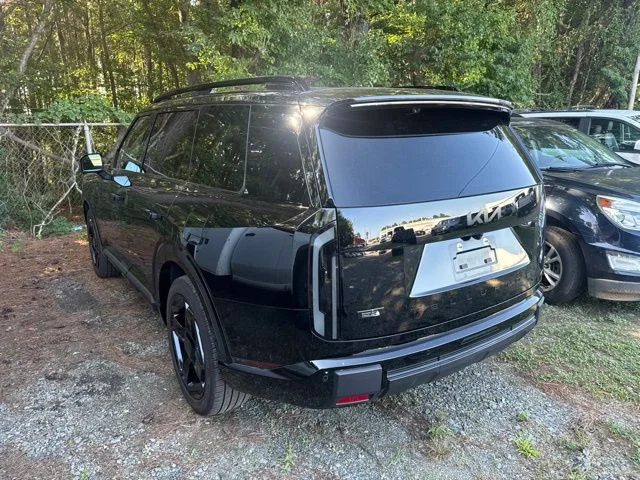 Used 2027 Black Kia X-Line SX-Prestige image 6