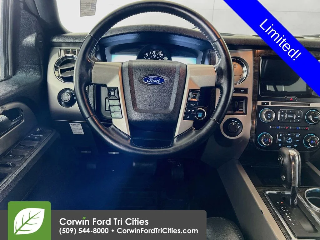 Used 2017 White Platinum Clearcoat Metallic Ford Limited image 27
