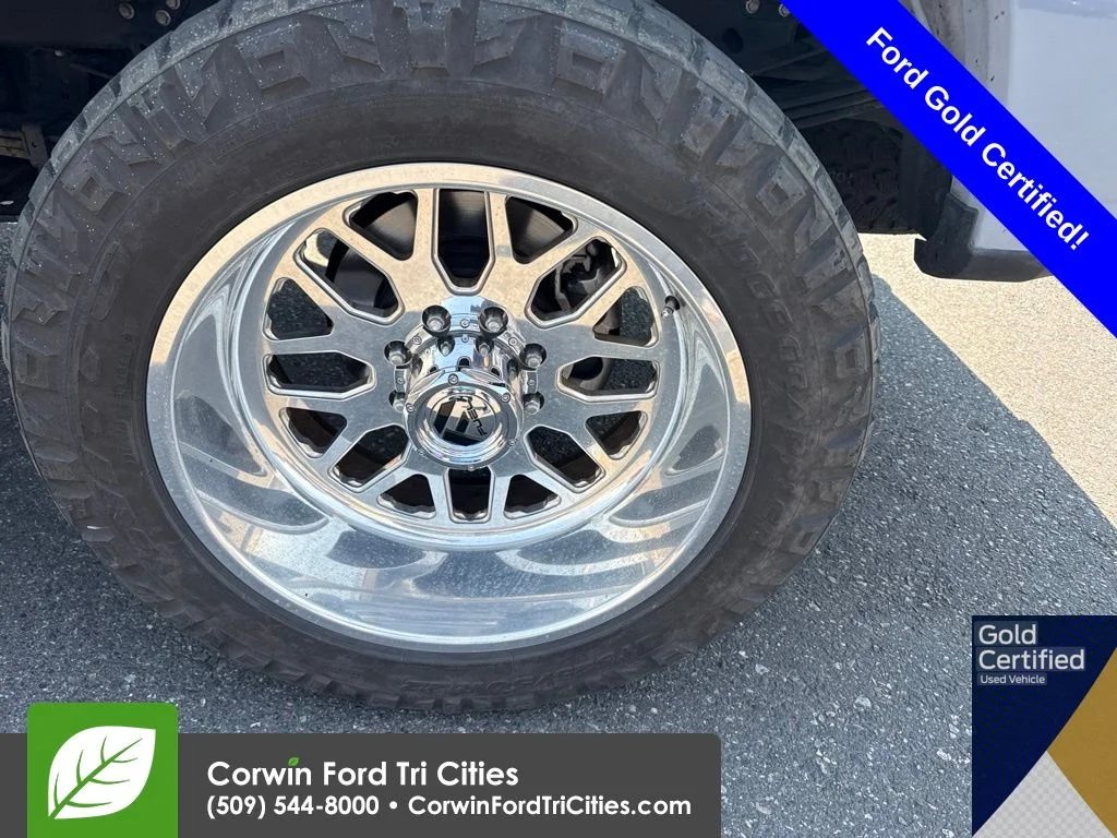 Used 2024 Gray Ford Lariat image 7
