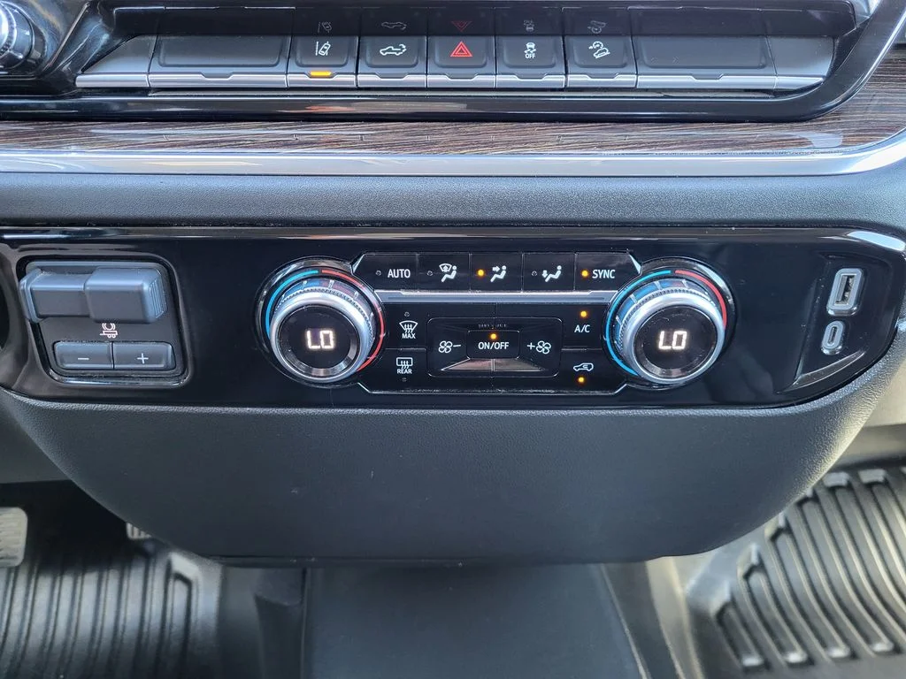 Used 2024 Summit White GMC SLE image 15