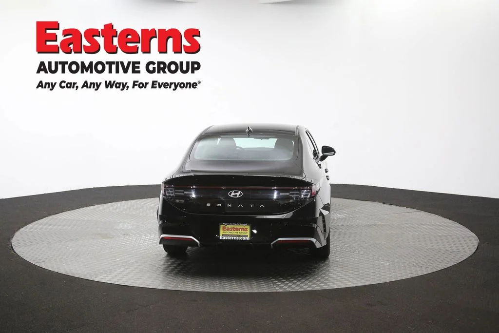 Used 2024 Black Hyundai SEL image 37