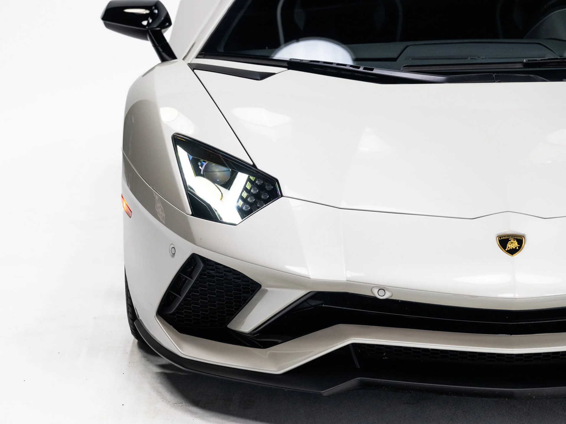 Used 2018 Bianco Isis Lamborghini  image 15