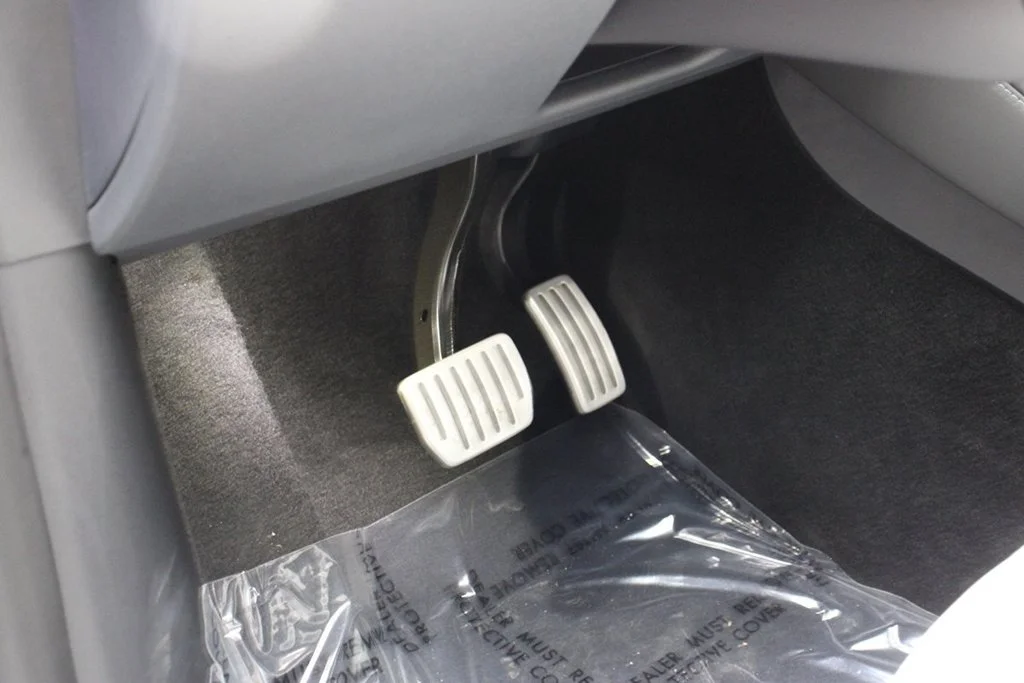 Used 2023 Pearl White Multi-Coat Tesla Performance image 16