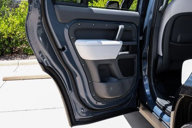 New 2026 Tasman Blue Land Rover X-Dynamic SE image 54