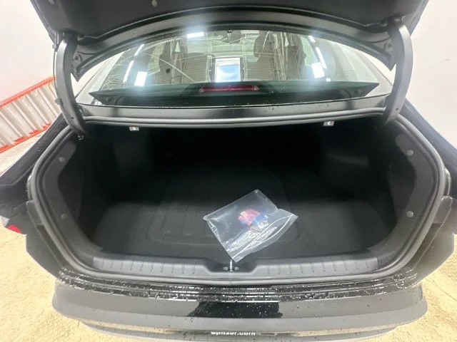 New 2027 Aurora Black Pearl Kia LXS image 27