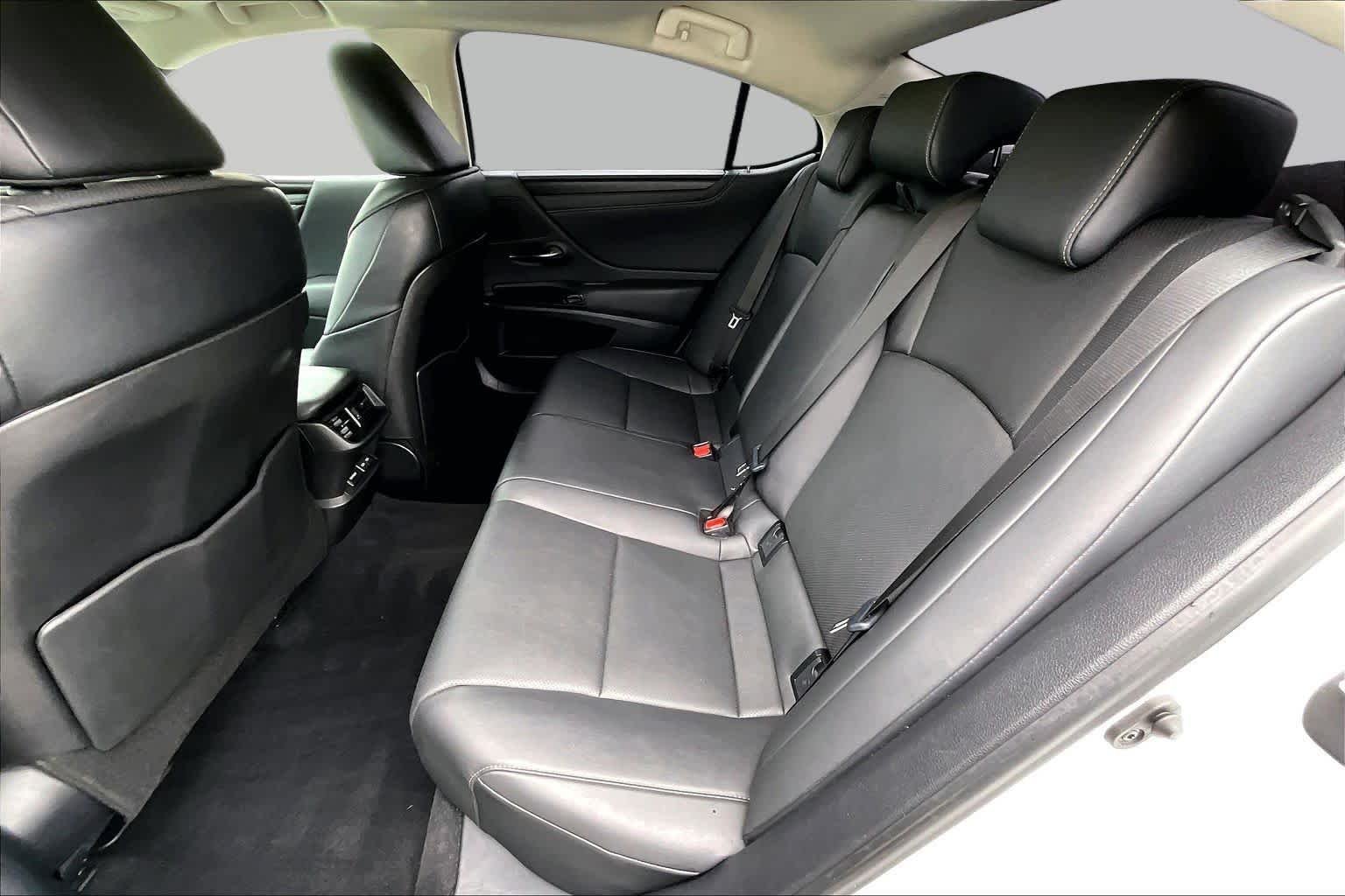 Used 2024 Eminent White Pearl Lexus  image 20