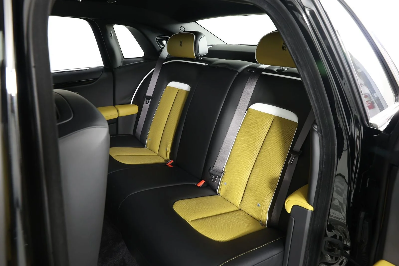 New 2026 Black Diamond Rolls-Royce  image 37
