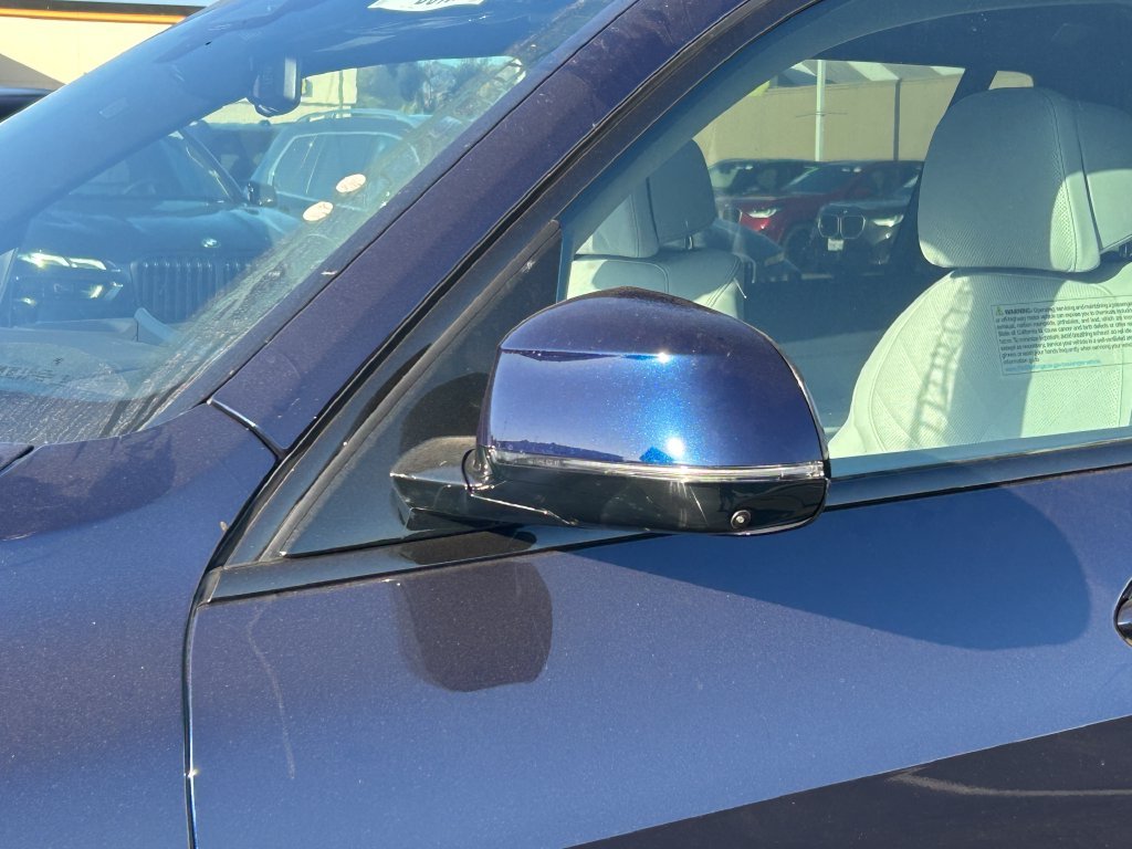 New 2027 Tanzanite Blue II Metallic BMW xDrive40i image 10