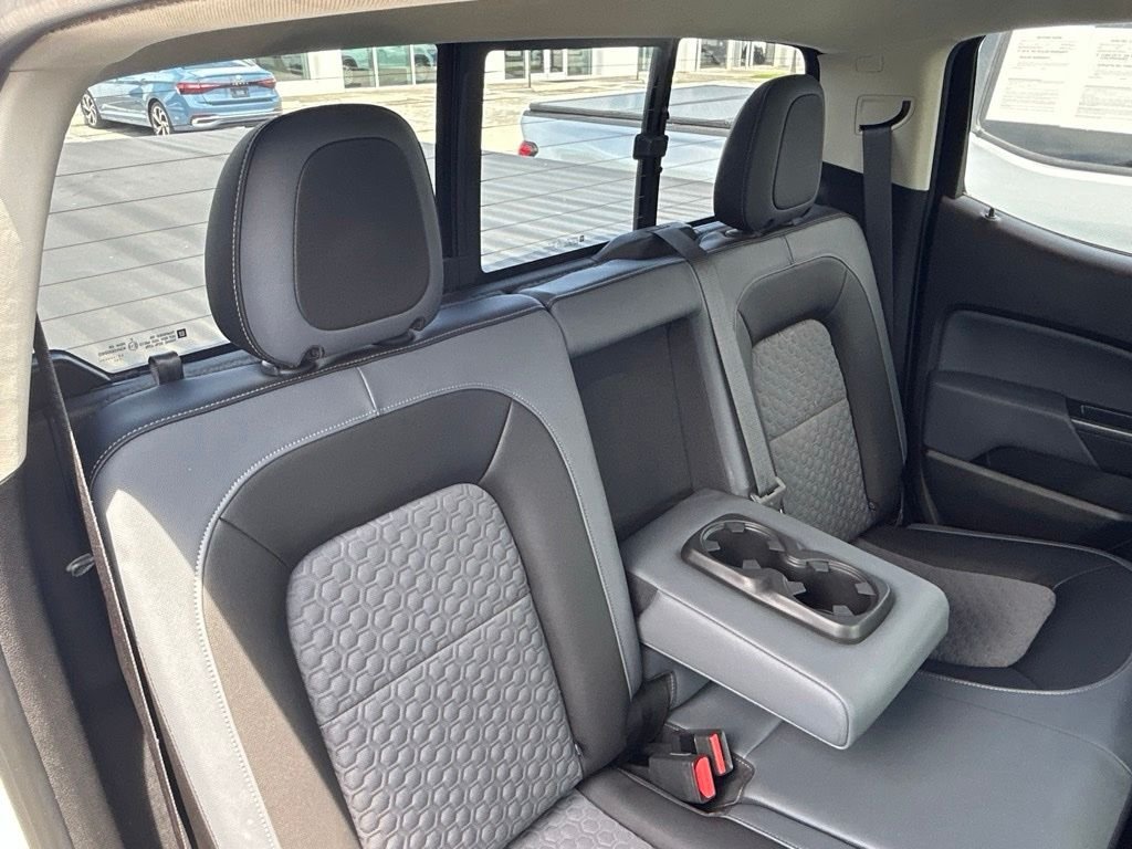 Used 2018 White Chevrolet Z71 image 47