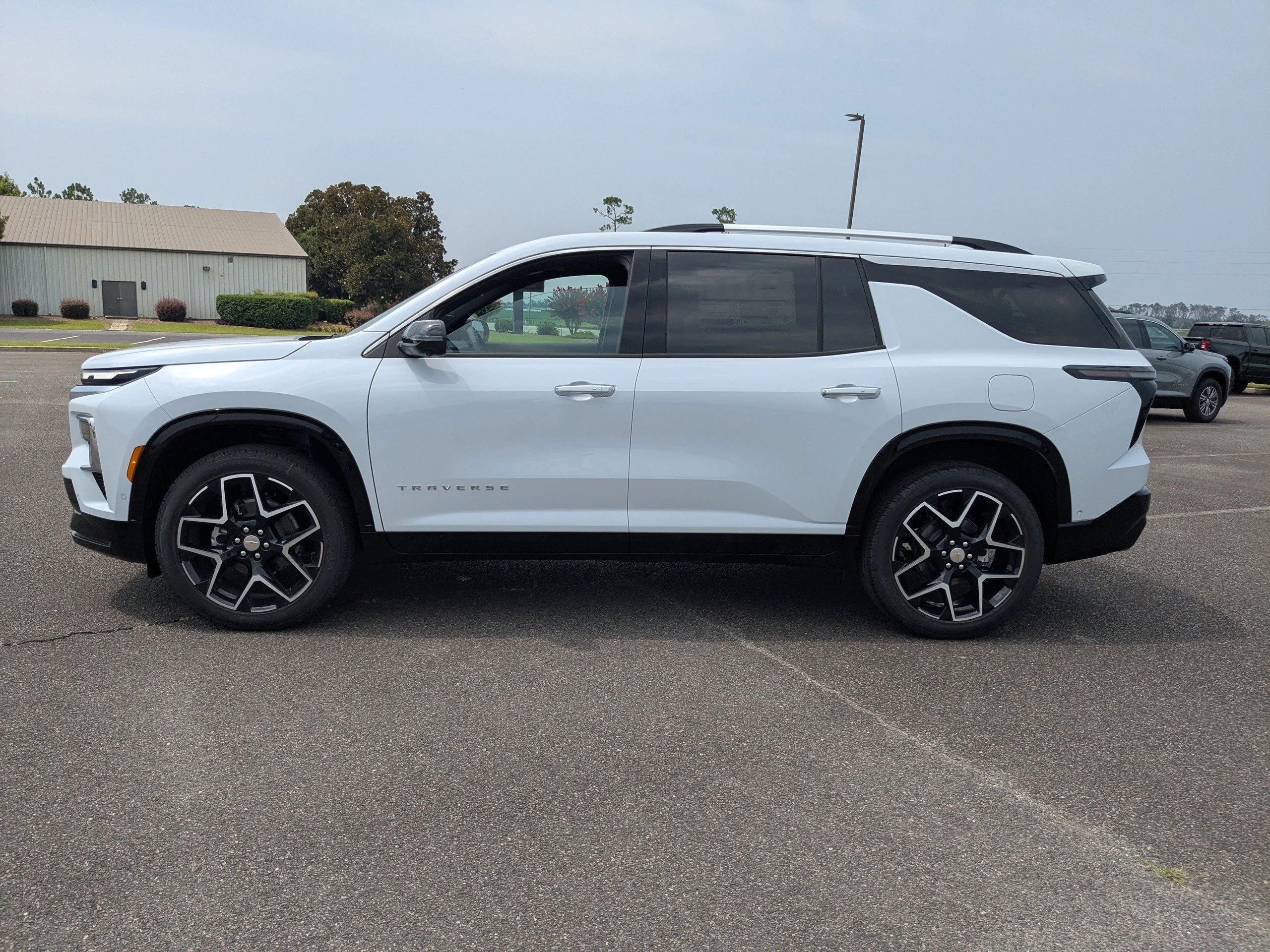 2026 Chevrolet Traverse High Country - Photo 10