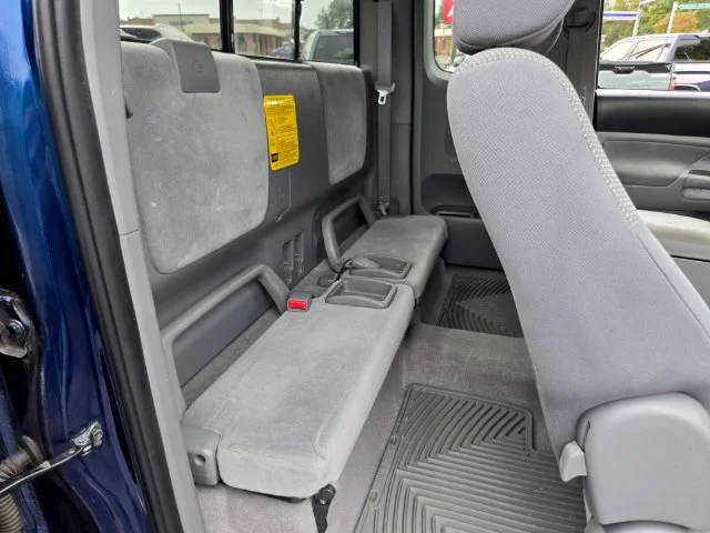 Used 2007 Blue Toyota  image 17