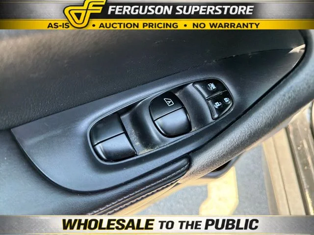 Used 2018 Black Nissan SL image 17