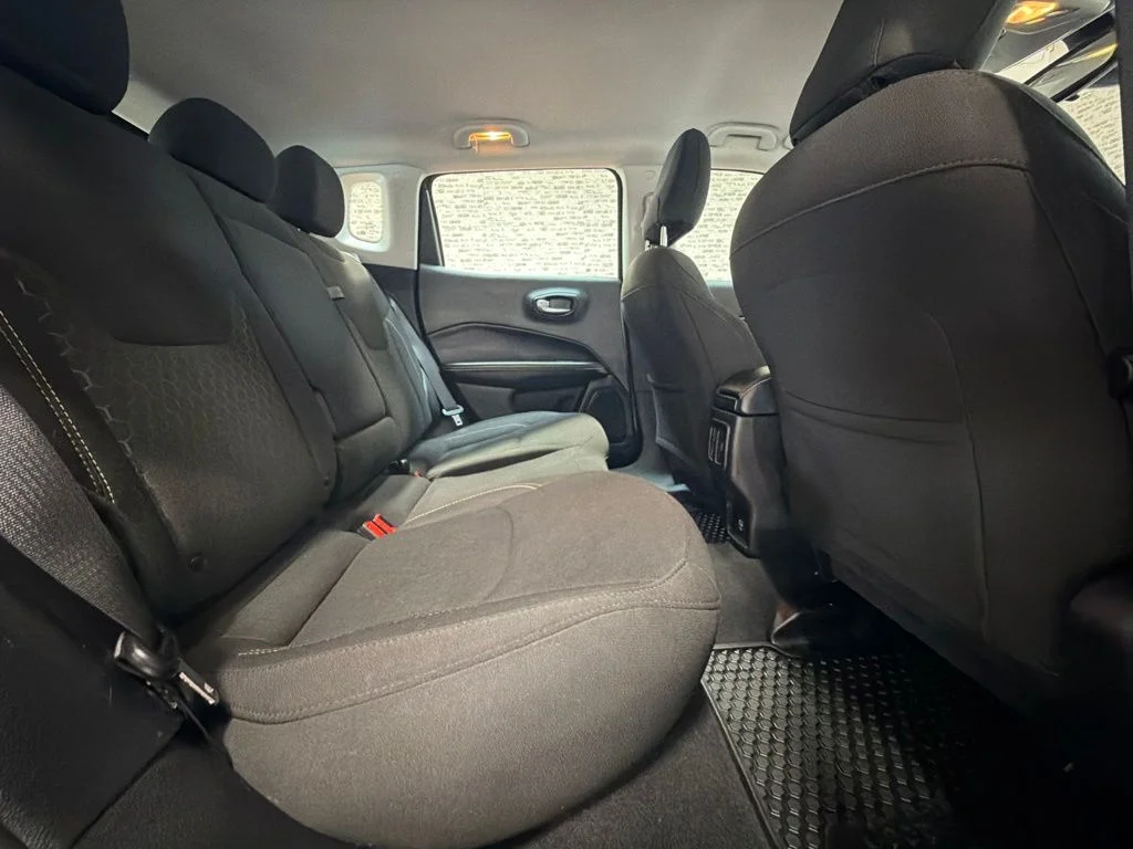 Used 2020 Granite Crystal Metallic Clearcoat Jeep Sport image 13
