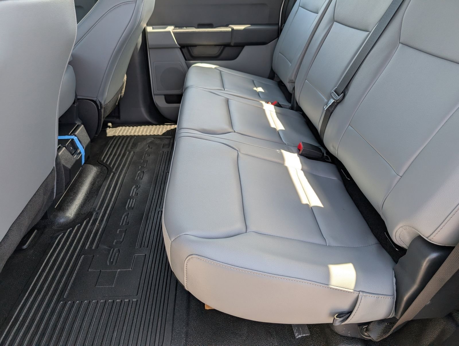 2025 Ford F-350 Super Duty Chassis Cab XL - Photo 27