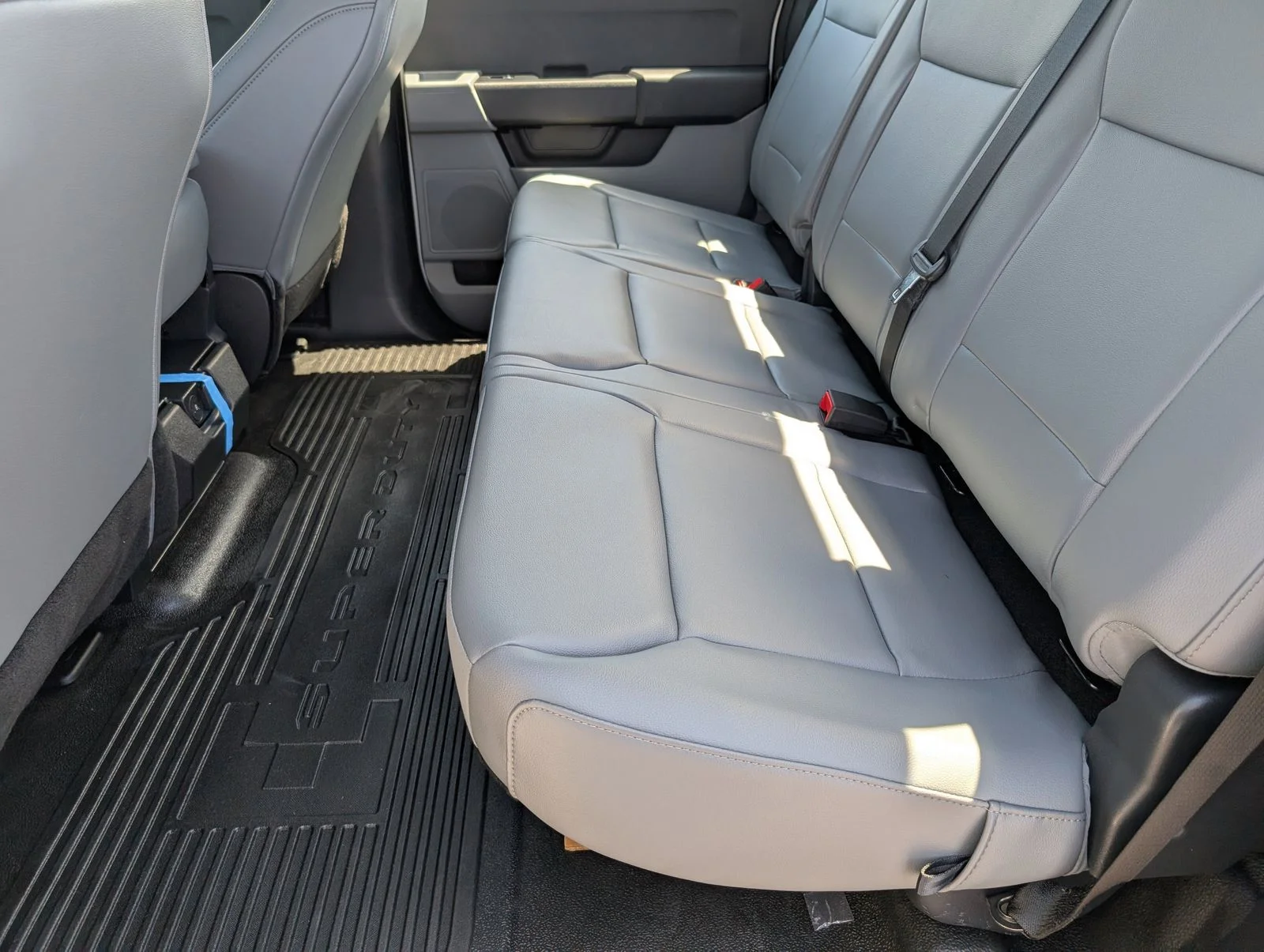 2025 Ford F-350 Super Duty Chassis Cab XL - Photo 27