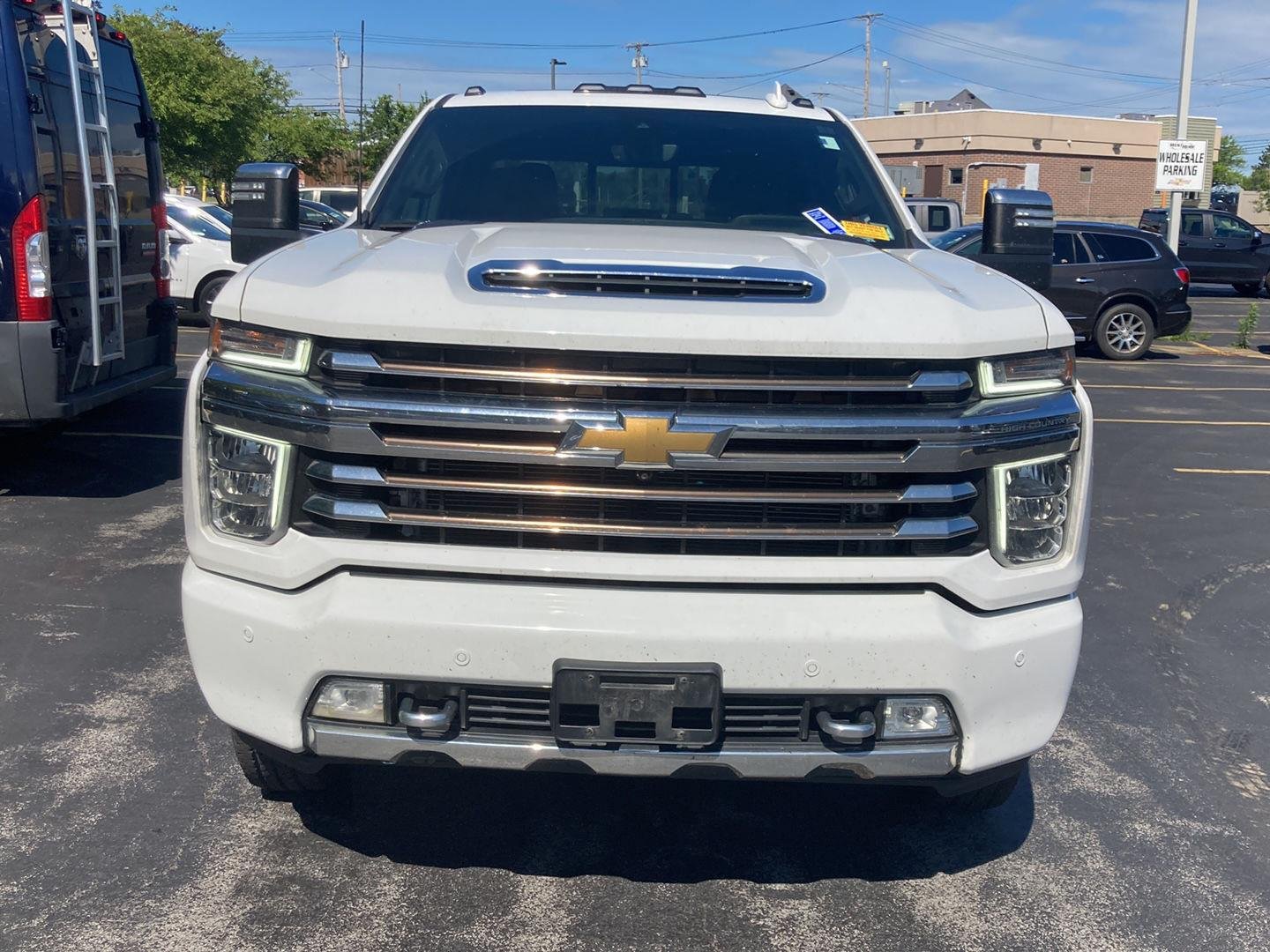 Used 2021 Summit White Chevrolet High Country image 2
