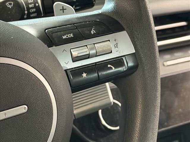 Used 2024 Silver Hyundai SEL image 18