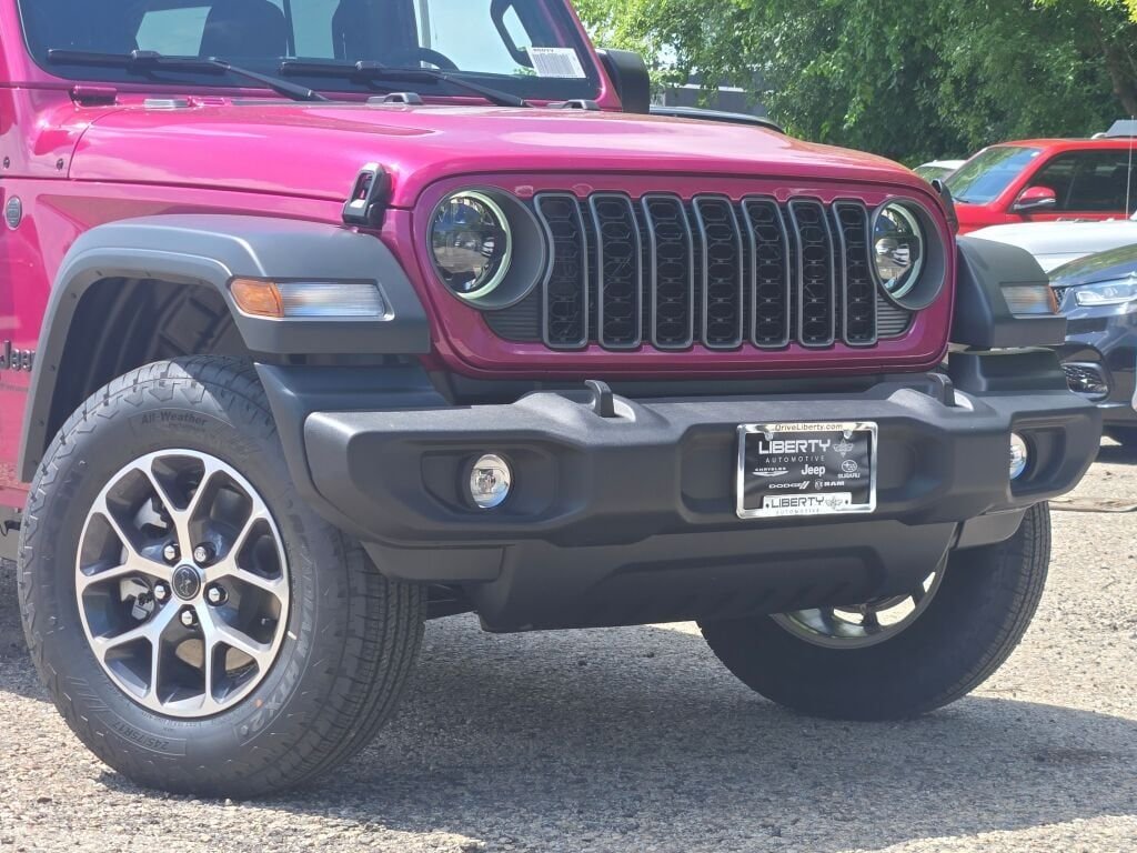 New 2026 Tuscadero Pearlcoat Jeep Sport S image 2