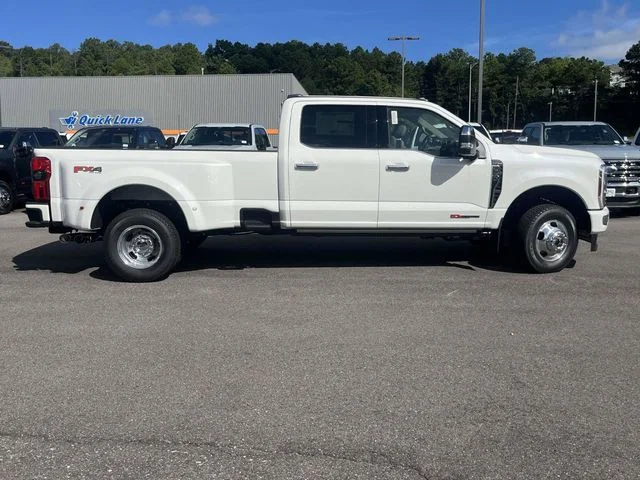 New 2026 White Ford Platinum image 2