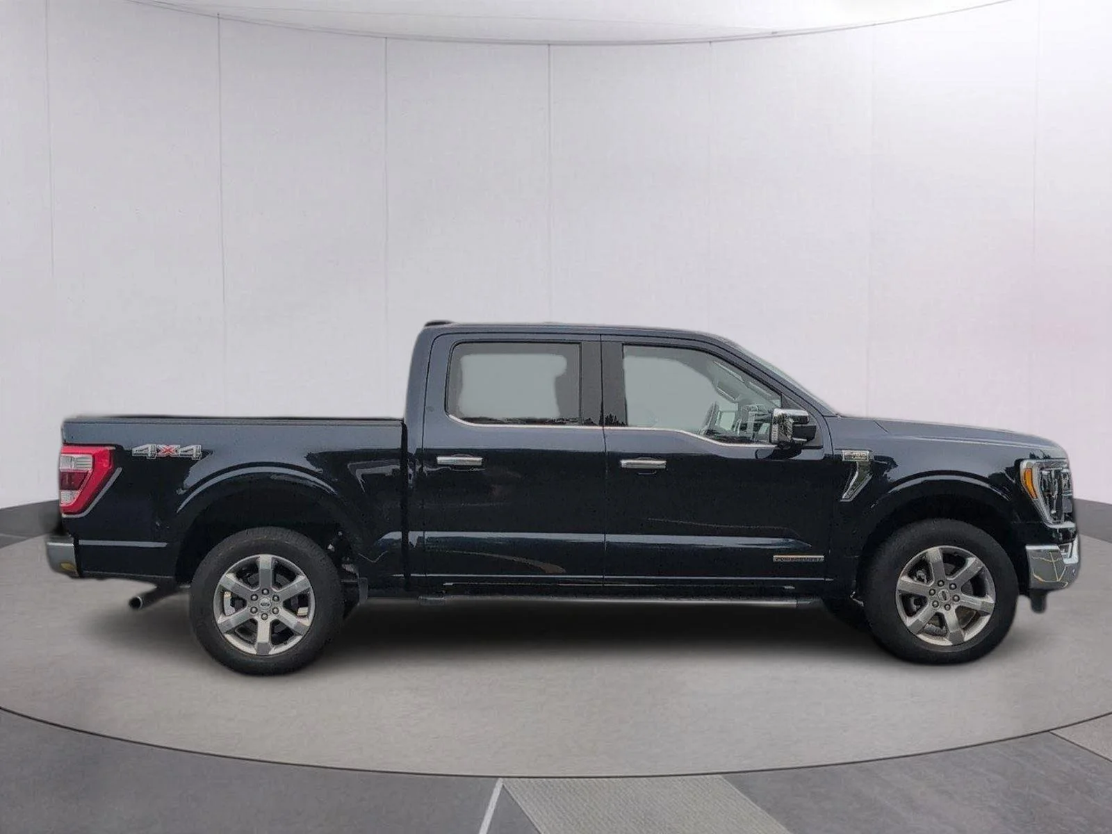 Used 2023 Antimatter Blue Ford LARIAT image 9