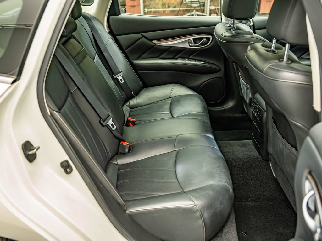 Used 2015 Moonlight White INFINITI 3.7X image 44