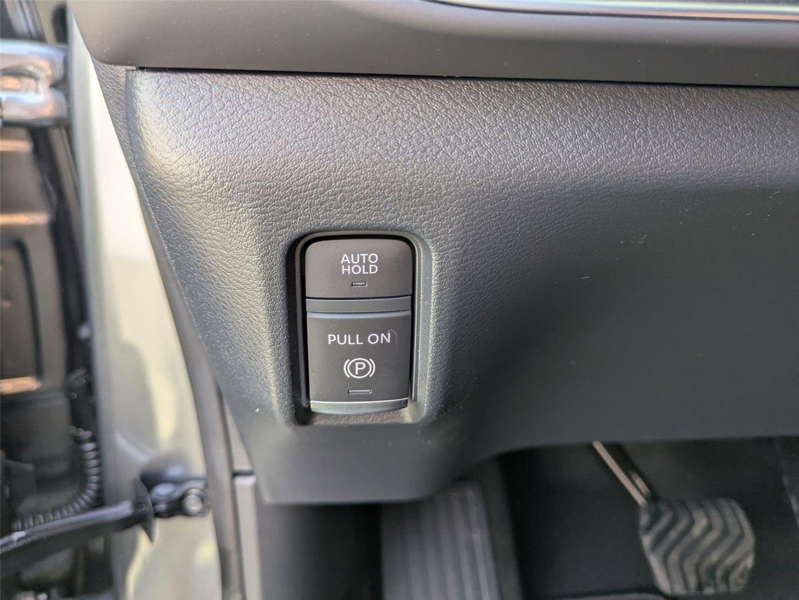 2025 Nissan Armada SL - Photo 15