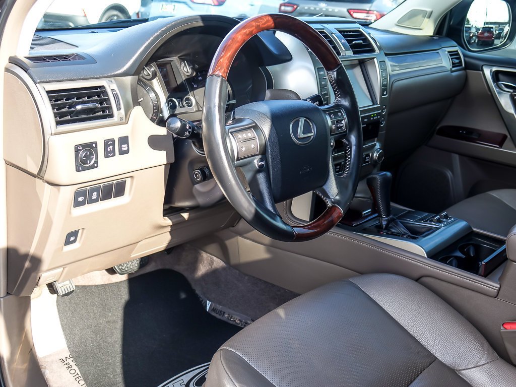 Used 2018 Red Lexus 460 image 8